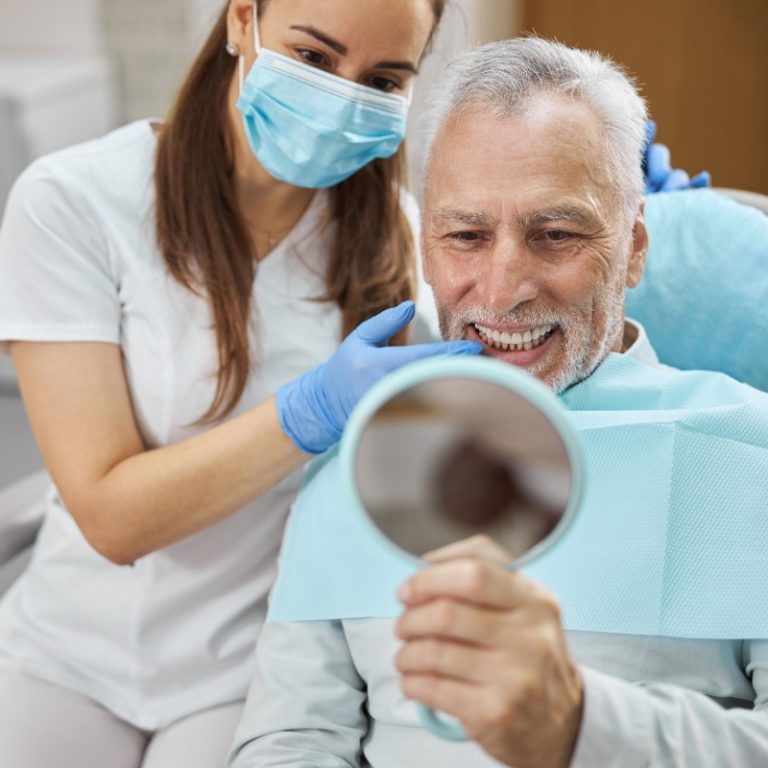 Recupera tu sonrisa en la Clínica Dental Dra. Pérez Garnelo en clinica dental perez garnelo en pontevedra